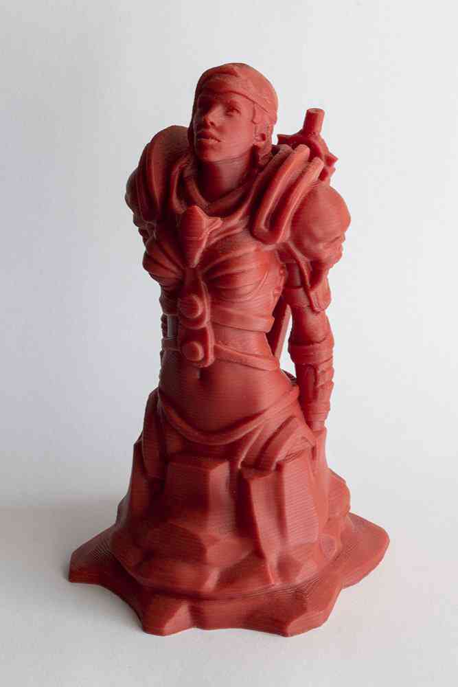Habemus Impressora 3d! Uma impresão em FDM. Note esse alias na peça, tipico da deposição do plastico em camadas.