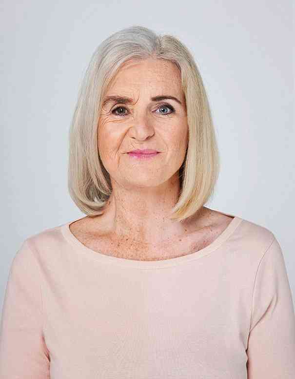 A mulher que parece irmã gêmea da própria mãe 9598c5db01177d7b0f5f3d77aa598ed0