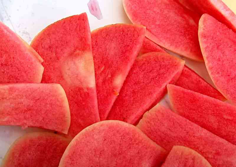 A maçã mais bizarra que você já viu Tipos curiosos de maçãs: A maçã cor de rosa