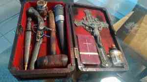 A caixa do Dr Van Helsing 19875962 1863749547004177 270014764 o | Arte | Arte, artes, curioso, design, gabinete de curiosidades, kit, misterioso, vampiro, vitoriano
