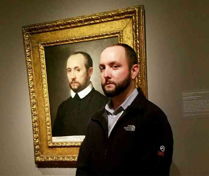 Aí você chega no museu e... 10 vezes que pessoas acidentalmente encontraram seus doppelgangers em um museu img 2 | Bizarro | bizarro, museu, sósia