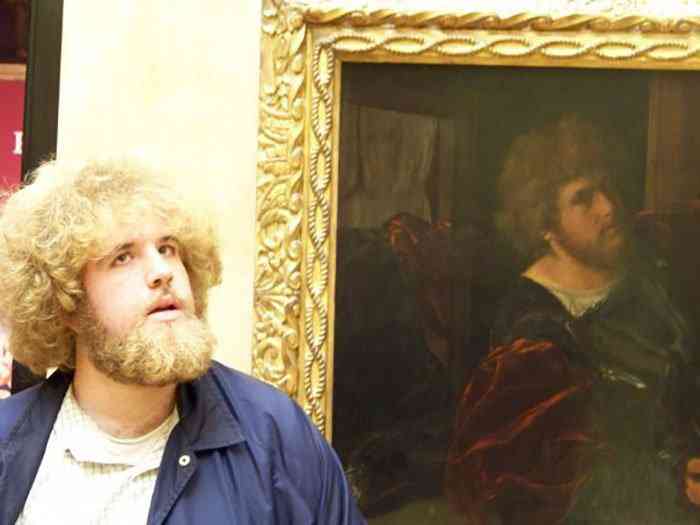 Aí você chega no museu e... 10 vezes que pessoas acidentalmente encontraram seus doppelgangers em um museu img 6 | Bizarro | bizarro, museu, sósia