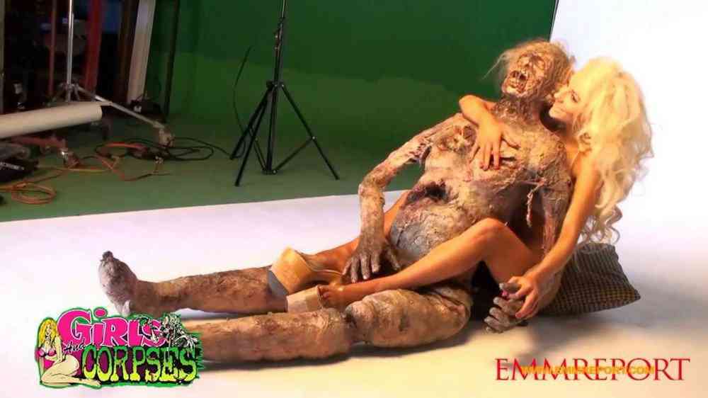 Nicho é tudo: Revista de fotos eróticas com zumbis faz sucesso 0 1e8d8a dbca263 orig | Bizarro | bizarro, curiosidades, maluco, mortos, mulher pelada, revista, sexo, zumbis
