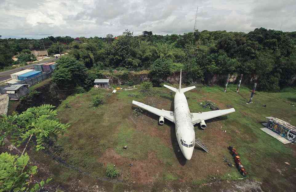 O mistério do avião "aparecido" 0 1f9c64 33eb11cf orig | Curiosidades | avião misterio, bali, bizarro, Indonésia