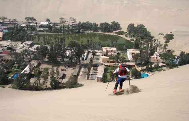 Huacachina: um Oásis na América do Sul 24202 o sandboard e amplamente praticado em 660x0 1 | Curiosidades | curioso, lugares, oasis