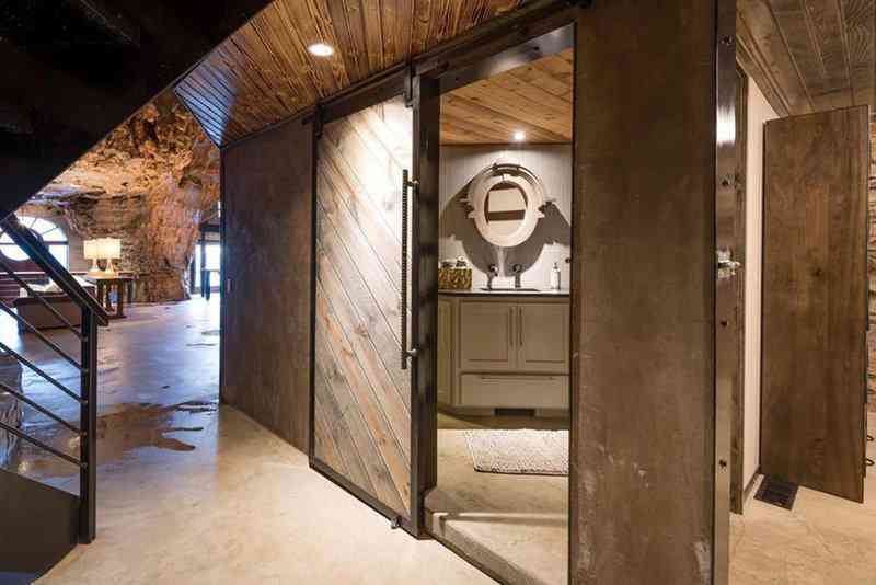 Casa-caverna à venda. Alguém avise ao Bruce Wayne. 78fbeb896e5031efcabaaa6a5ab7c8f8 | Arquitetura | abrigo, aqruitetura, casa, casas, caverna, cavernas, nuclear, venda