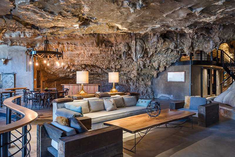 Casa-caverna à venda. Alguém avise ao Bruce Wayne. 82b011b9a7bd429235fe8d0559e9fef8 | Arquitetura | abrigo, aqruitetura, casa, casas, caverna, cavernas, nuclear, venda