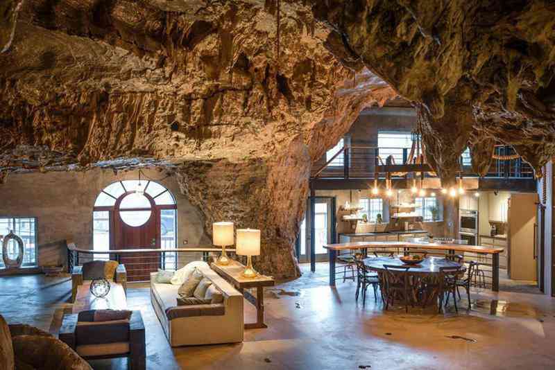 Casa-caverna à venda. Alguém avise ao Bruce Wayne. a78afca38cf621a94db132e7295471fa | Arquitetura | abrigo, aqruitetura, casa, casas, caverna, cavernas, nuclear, venda