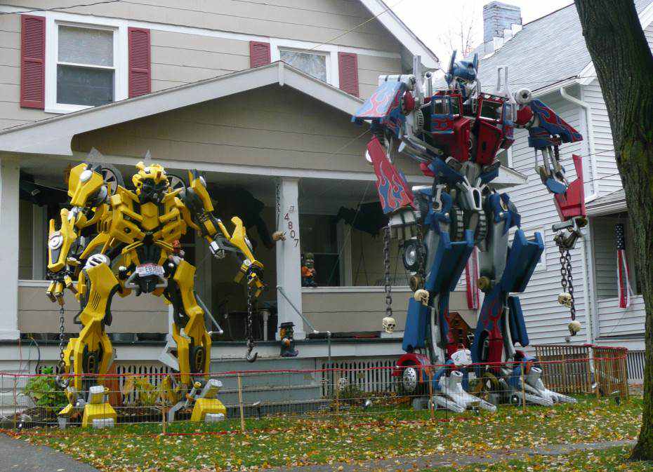 Top 10 doideiras que só fãs malucos são capazes de fazer 322782clevelandtransformers | Incrível | bizarrice, bizarro, cinema, fã, filmes, maluco, replicas