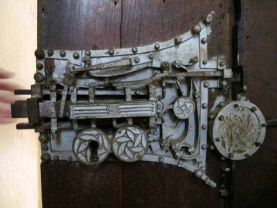 Fechaduras e maçanetas incríveis 3707795811413209 9e3590a06e o | Curiosidades | chave, design, estranho, fechadura, maçaneta