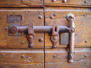 Fechaduras e maçanetas incríveis 408178287216 locked door | Curiosidades | chave, design, estranho, fechadura, maçaneta