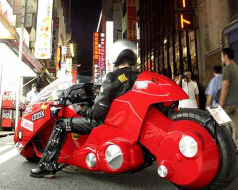 Top 10 doideiras que só fãs malucos são capazes de fazer 617034akirabike%20GI | Incrível | bizarrice, bizarro, cinema, fã, filmes, maluco, replicas