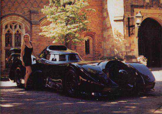 Top 10 doideiras que só fãs malucos são capazes de fazer 6894821989 batmobile replica kitcar 3mskd 5965 | Incrível | bizarrice, bizarro, cinema, fã, filmes, maluco, replicas