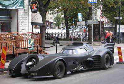 Top 10 doideiras que só fãs malucos são capazes de fazer 689482batmobile replica 01 | Incrível | bizarrice, bizarro, cinema, fã, filmes, maluco, replicas