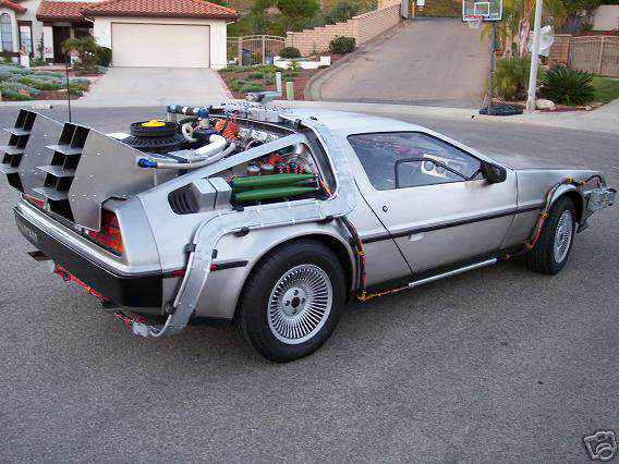 Top 10 doideiras que só fãs malucos são capazes de fazer 692091back to the future delorean | Incrível | bizarrice, bizarro, cinema, fã, filmes, maluco, replicas