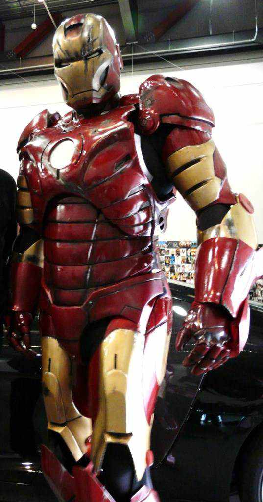 Top 10 doideiras que só fãs malucos são capazes de fazer 840471200908 iron man4 | Incrível | bizarrice, bizarro, cinema, fã, filmes, maluco, replicas