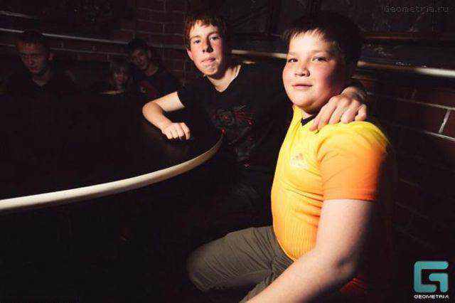 Nightclub de criança faz sucesso na Russia 892960actual russian night club for kids 640 05 | Curiosidades | bizarrice, bizarro, incrível, russia