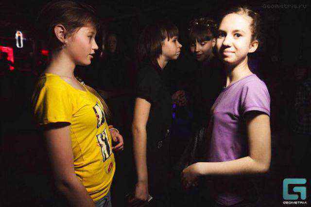 Nightclub de criança faz sucesso na Russia 892960actual russian night club for kids 640 07 | Curiosidades | bizarrice, bizarro, incrível, russia