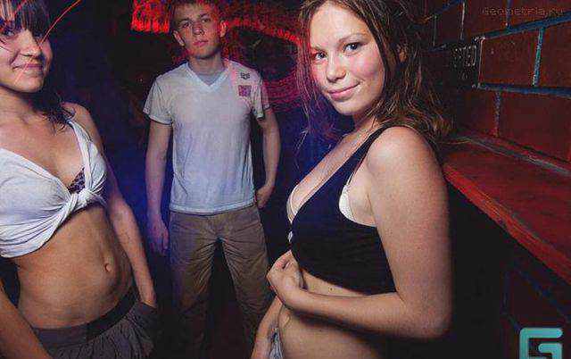 Nightclub de criança faz sucesso na Russia 892960actual russian night club for kids 640 13 | Curiosidades | bizarrice, bizarro, incrível, russia