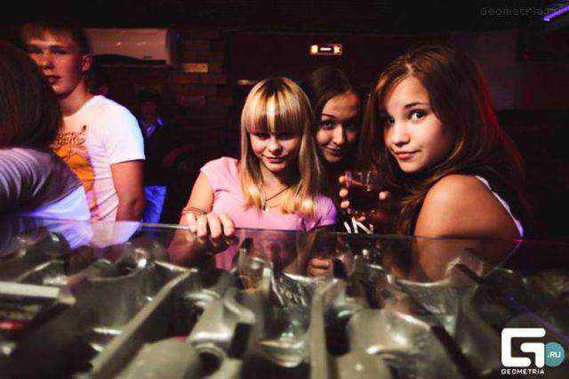 Nightclub de criança faz sucesso na Russia 892960actual russian night club for kids 640 28 | Curiosidades | bizarrice, bizarro, incrível, russia