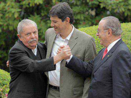 Lula comete suicídio 916173Lula | Polêmica | política
